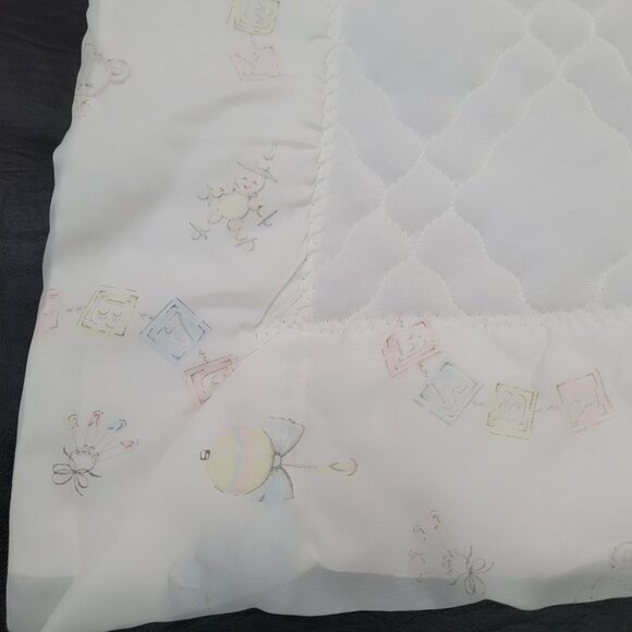 Dacron Quilted Baby Blanket Satin Trim Bunny Pastel Blocks Teddy Bear Rattle Vtg - Picture 10 of 16
